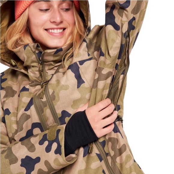 EUC Burton Lelah 2L Jacket -Camouflage - Picture 4 of 8